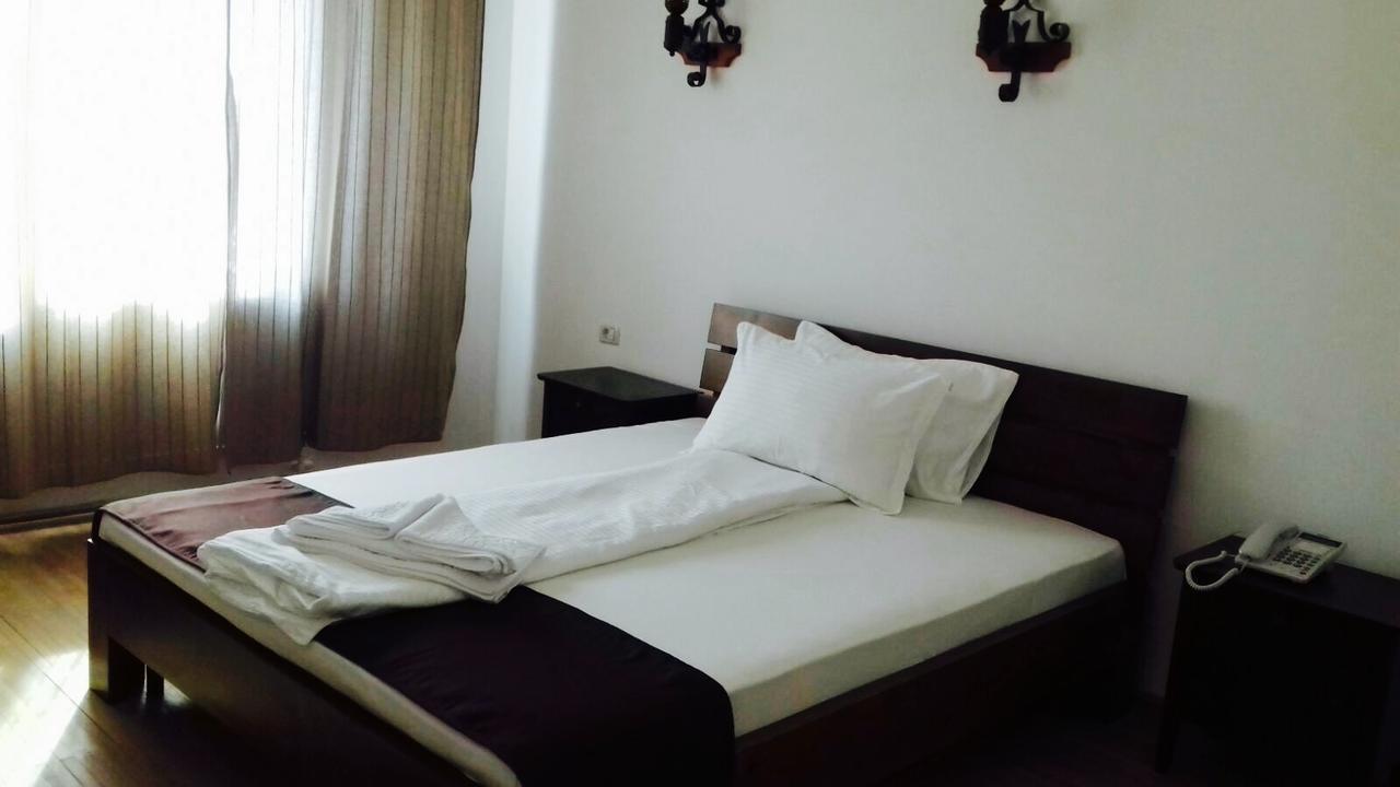 Hotel Casa Vlahilor Râmnicu Vâlcea Eksteriør billede